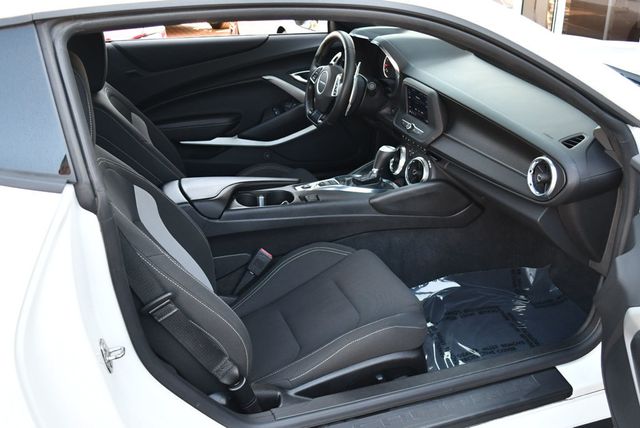 2020 Chevrolet Camaro 2 Door Coupe 1LT W/RS Package - 23002705 - 43