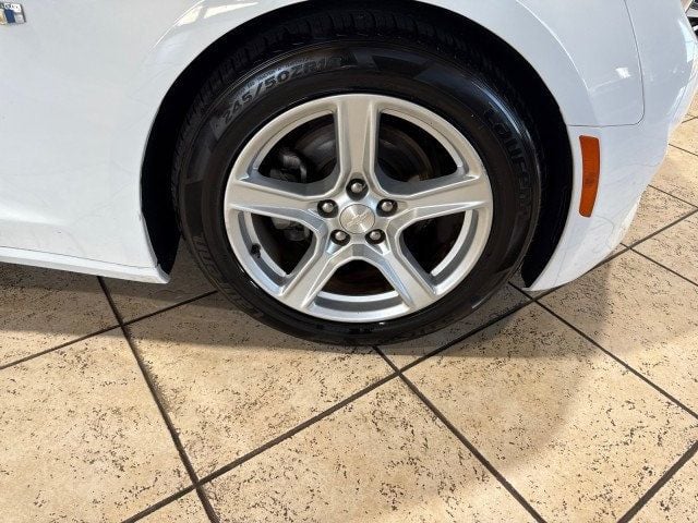 2020 Chevrolet Camaro 2dr Convertible 1LT - 22941388 - 10