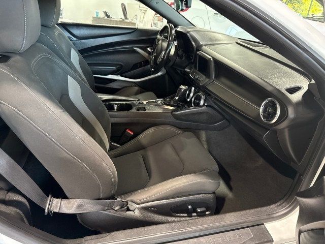 2020 Chevrolet Camaro 2dr Convertible 1LT - 22941388 - 14