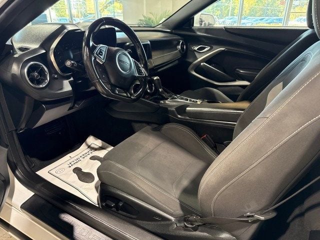 2020 Chevrolet Camaro 2dr Convertible 1LT - 22941388 - 16