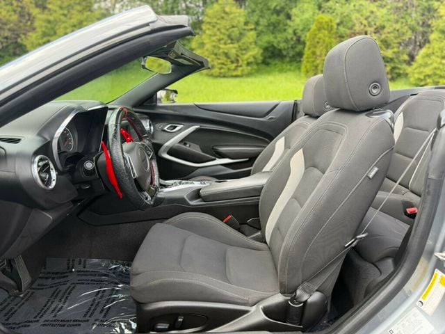 2020 Chevrolet Camaro 2dr Convertible 1LT - 23015213 - 16