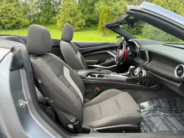 2020 Chevrolet Camaro 2dr Convertible 1LT - 23015213 - 19