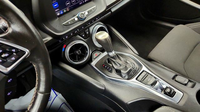 2020 Chevrolet Camaro 2dr Convertible 1LT w/ Upgraded Engine & Tranmission - 23019527 - 16