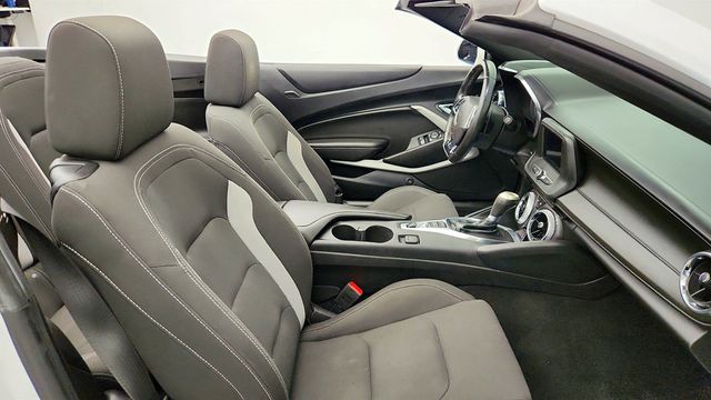 2020 Chevrolet Camaro 2dr Convertible 1LT w/ Upgraded Engine & Tranmission - 23019527 - 23