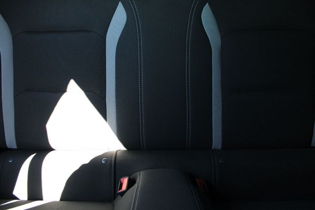 2020 Chevrolet Camaro 2dr Coupe 1LT - 22773033 - 10