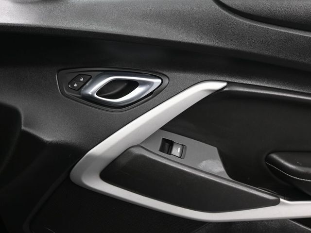 2020 Chevrolet Camaro 2dr Coupe 1LT - 22971961 - 17