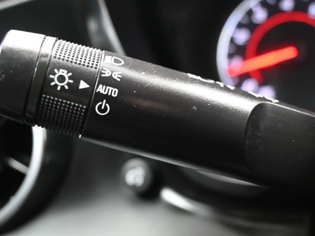 2020 Chevrolet Camaro 2dr Coupe 1LT - 22971961 - 24