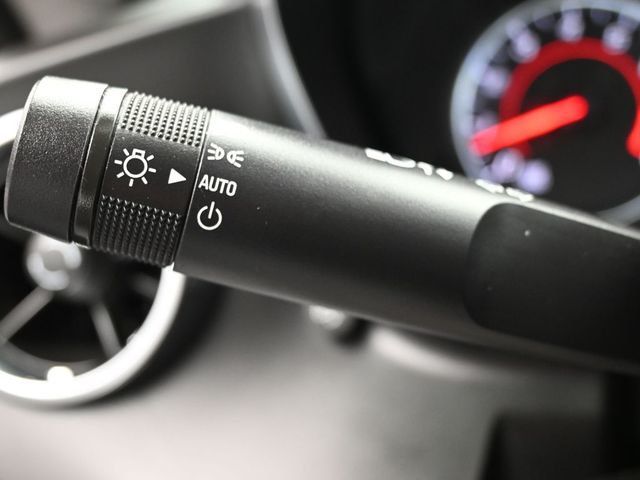 2020 Chevrolet Camaro 2dr Coupe 1LT - 22992921 - 23