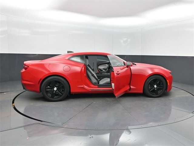 2020 Chevrolet Camaro 2dr Coupe 1LT - 22868671 - 29