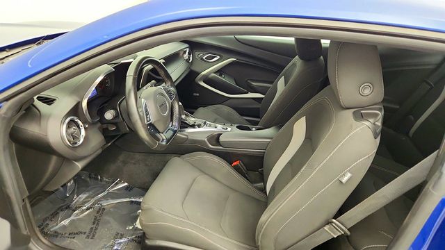 2020 Chevrolet Camaro 2dr Coupe 1LT w/ RS & Technology Packages - 23008109 - 18