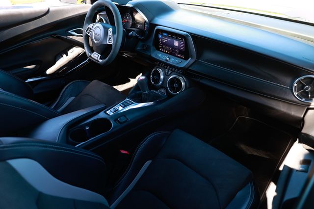 2020 Chevrolet Camaro 2dr Coupe 1SS - 22943408 - 17