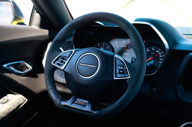 2020 Chevrolet Camaro 2dr Coupe 1SS - 22943408 - 29