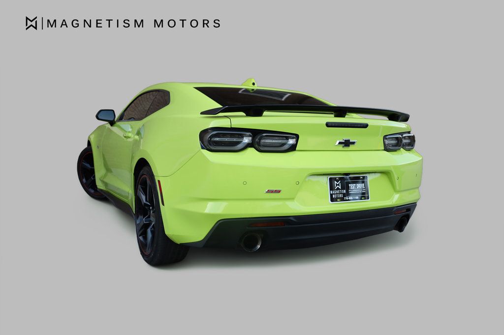 2020 Chevrolet Camaro Coupe 2SS photo 2