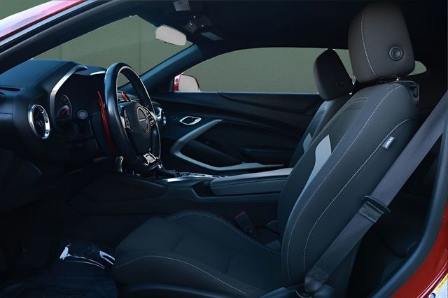 2020 Chevrolet Camaro 2dr Coupe LT1 - 23023286 - 1