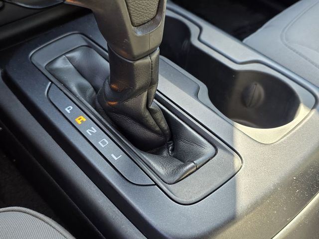 2020 Chevrolet Colorado 2WD Crew Cab 128" Work Truck - 23001101 - 25