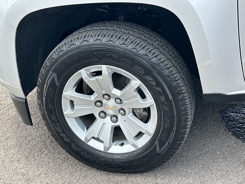 2020 Chevrolet Colorado LT - 23030773 - 11
