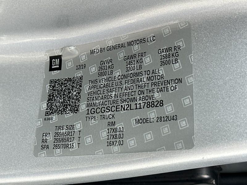 2020 Chevrolet Colorado LT - 23030773 - 21
