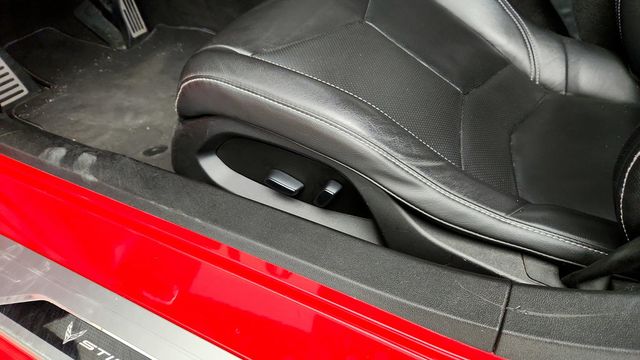 2020 Chevrolet Corvette 2dr Stingray 1LT Coupe w/ Performance Exhaust & Upgraded Wheels - 22944774 - 11