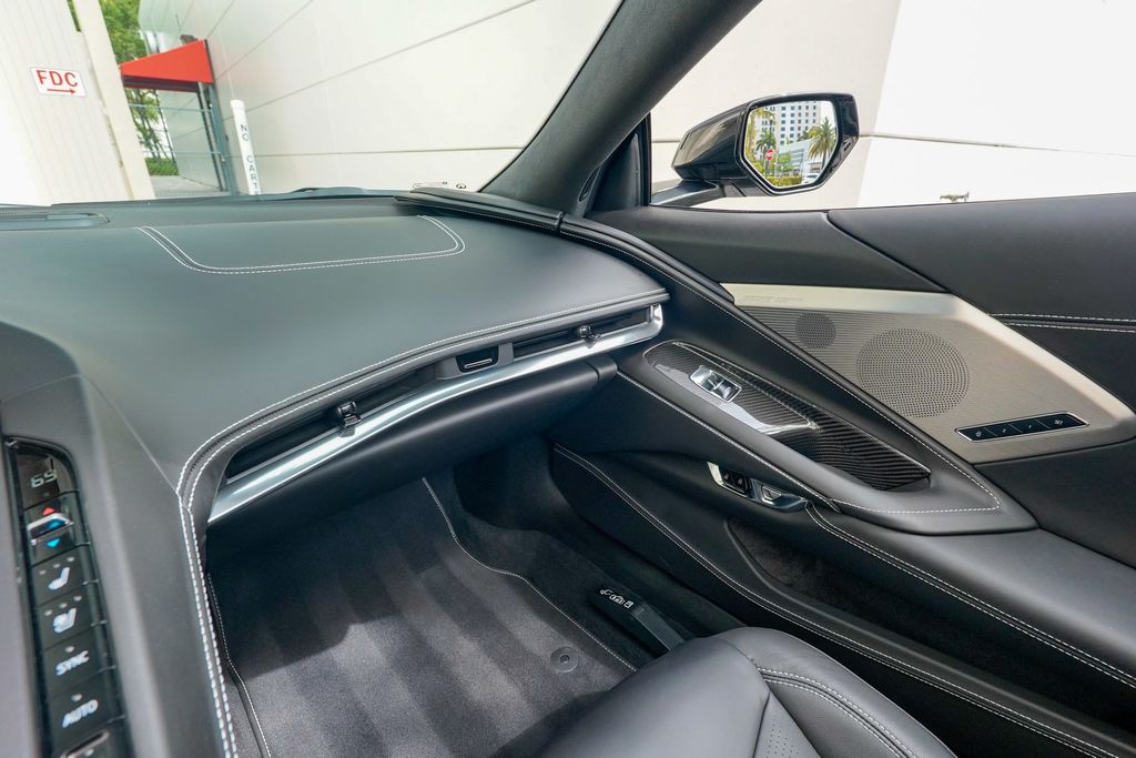 2020 Chevrolet Corvette 2dr Stingray Convertible w/3LT - 23016954 - 70