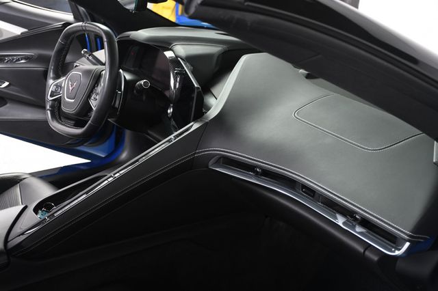 2020 Chevrolet Corvette 2dr Stingray Convertible w/3LT - 23053752 - 32