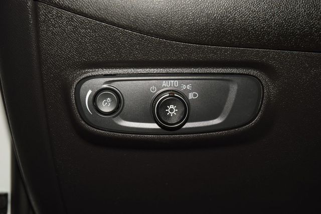 2020 Chevrolet Equinox LS - Photo 31