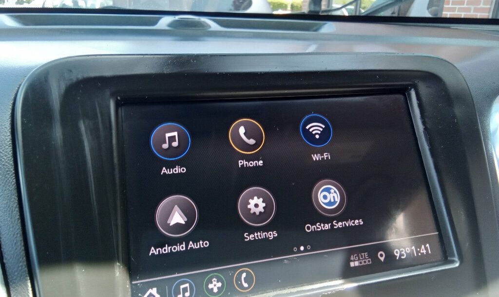 2020 Chevrolet Equinox LS photo 14