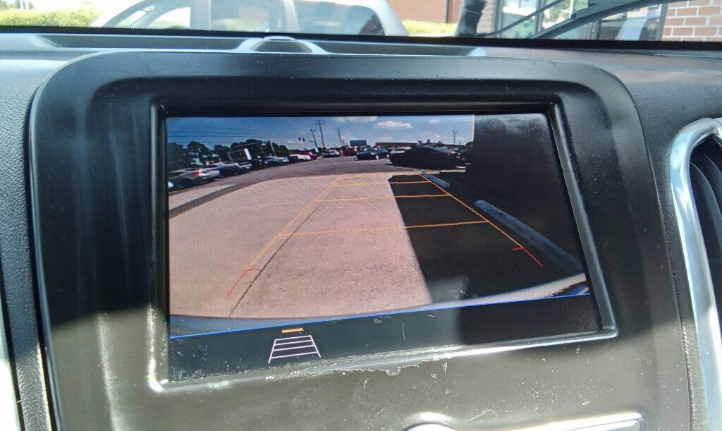 2020 Chevrolet Equinox LS photo 17