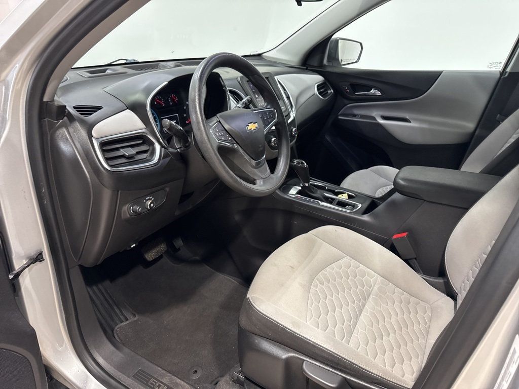 2020 Chevrolet Equinox FWD 4dr LS w/1LS - 22982925 - 26