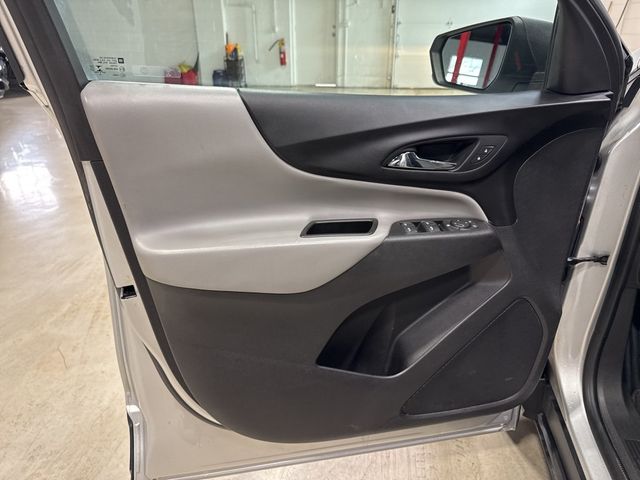 2020 Chevrolet Equinox FWD 4dr LS w/1LS - 22982925 - 27