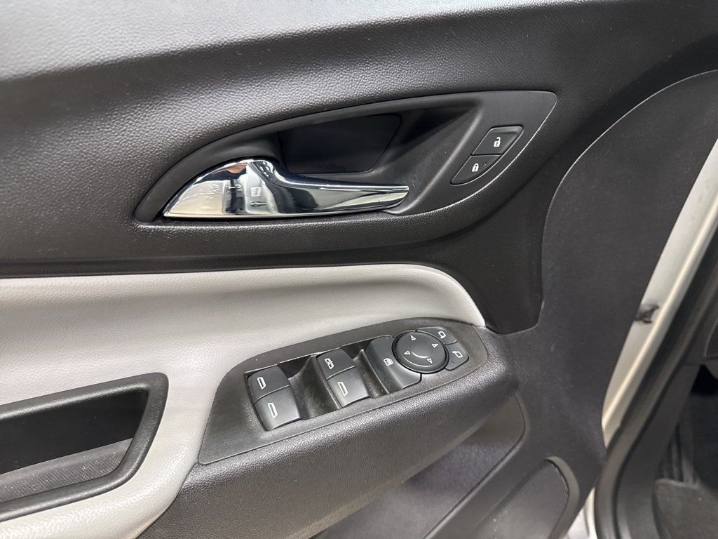 2020 Chevrolet Equinox FWD 4dr LS w/1LS - 22982925 - 28