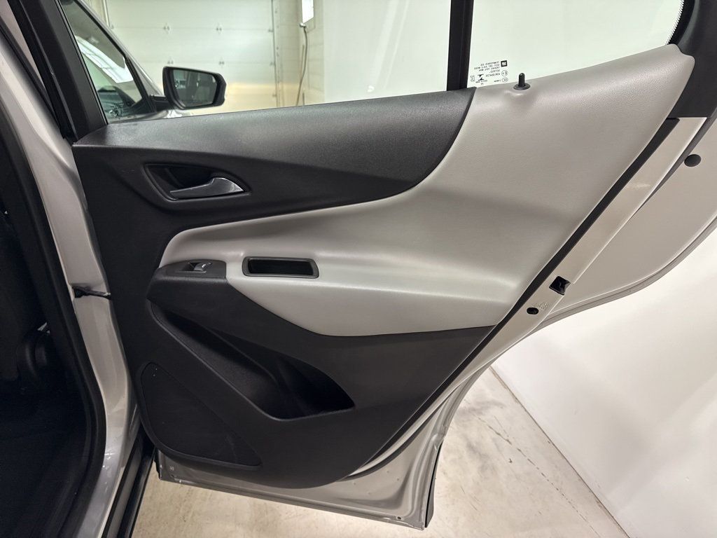 2020 Chevrolet Equinox FWD 4dr LS w/1LS - 22982925 - 37