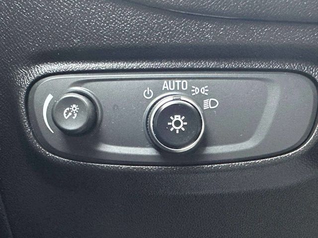 2020 Chevrolet Equinox FWD 4dr LS w/1LS - 22972938 - 26