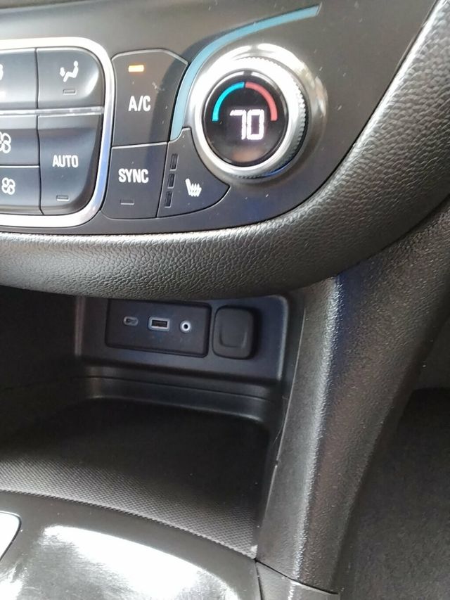 2020 Chevrolet Equinox FWD 4dr LT w/1LT - 23055750 - 22