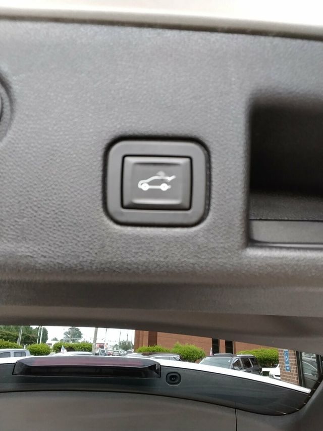 2020 Chevrolet Equinox FWD 4dr LT w/1LT - 23055750 - 28