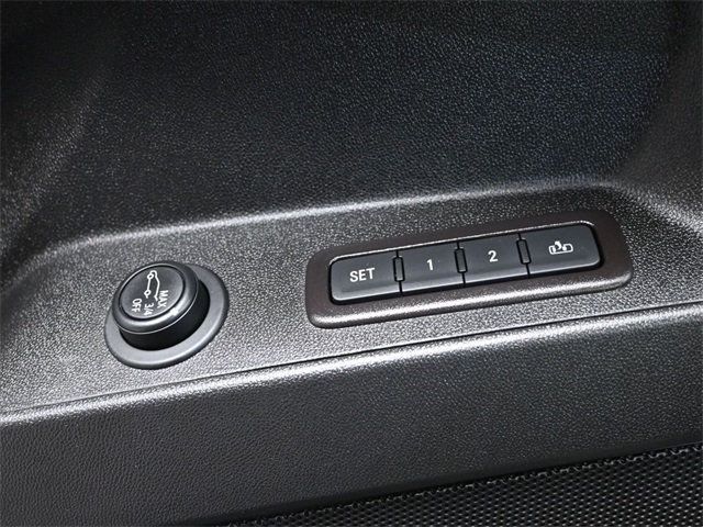 2020 Chevrolet Equinox FWD 4dr LT w/1LT - 22940921 - 32