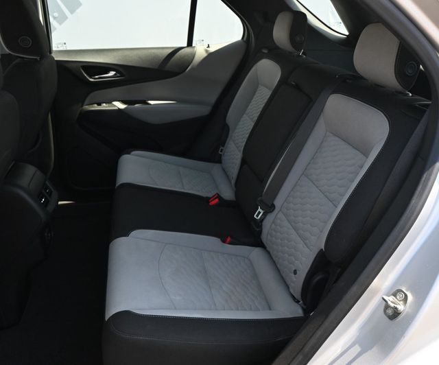2020 Chevrolet Equinox LS - 23045166 - 15