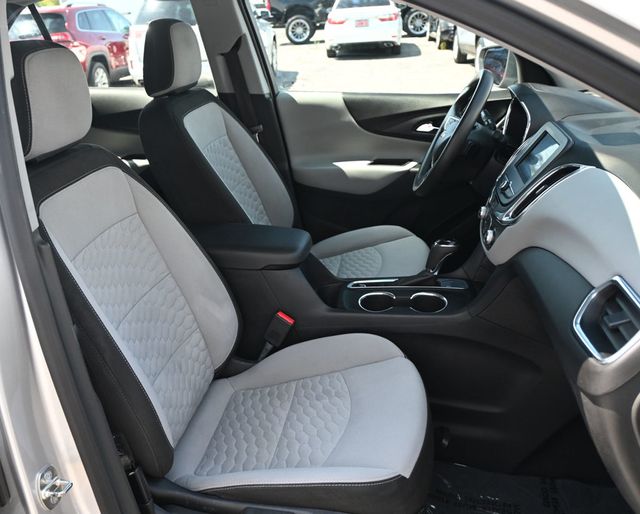 2020 Chevrolet Equinox LS - 23045166 - 16