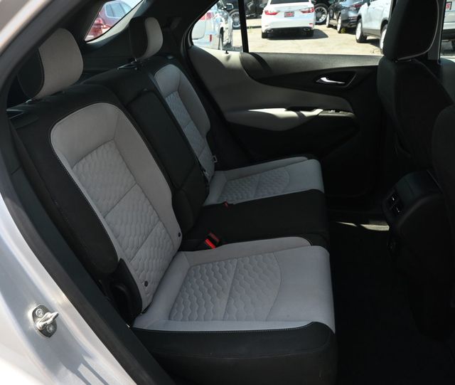 2020 Chevrolet Equinox LS - 23045166 - 17