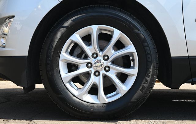 2020 Chevrolet Equinox LS - 23045166 - 6