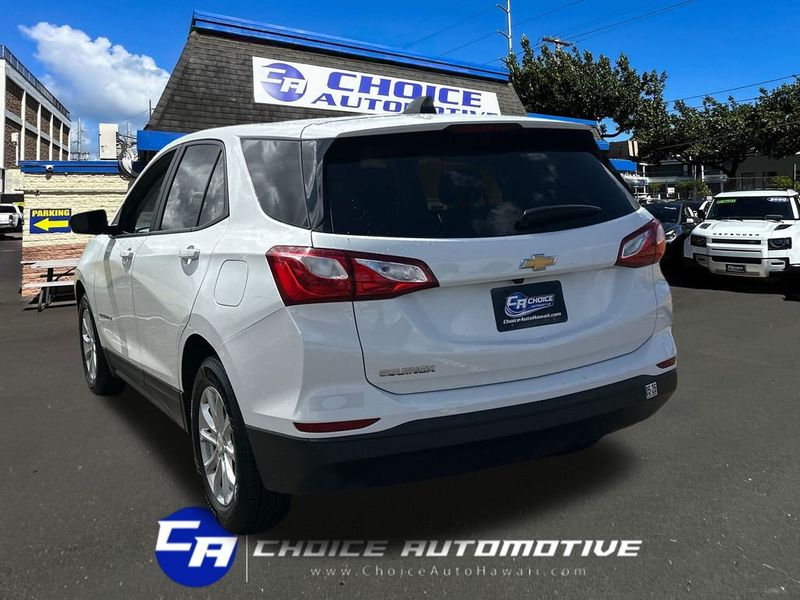 2020 Chevrolet Equinox LS - 23045256 - 4