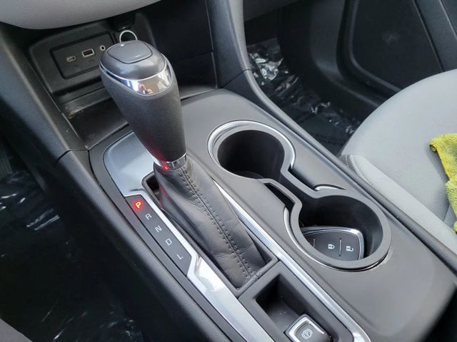 2020 Chevrolet Equinox LS Sport Utility 4D - 23001217 - 25