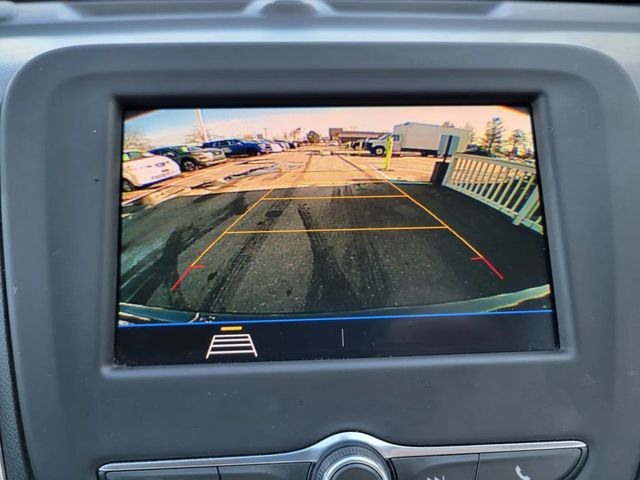 2020 Chevrolet Equinox LS Sport Utility 4D - 23001217 - 7