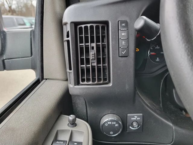 2020 Chevrolet Express 3500 Passenger LS Extended Van 3D - 23031820 - 17