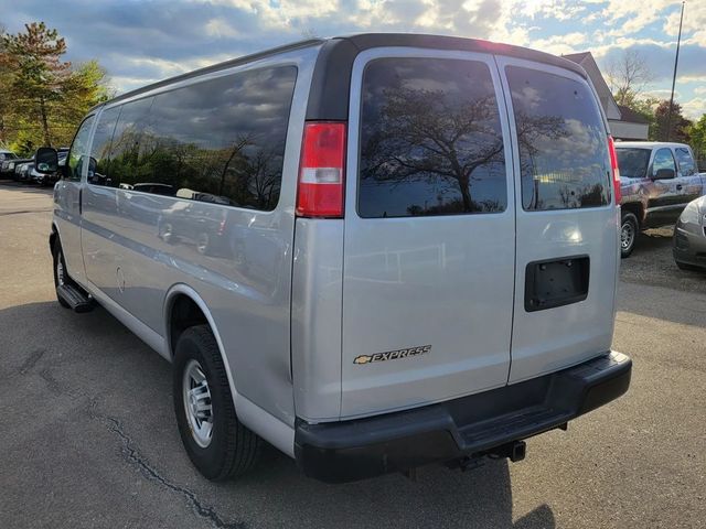 2020 Chevrolet Express's photo
