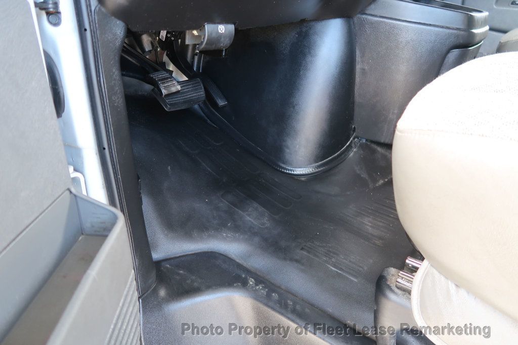 2020 Chevrolet Express Cargo Van Express 2500 135" Cargo Van - 22999656 - 11