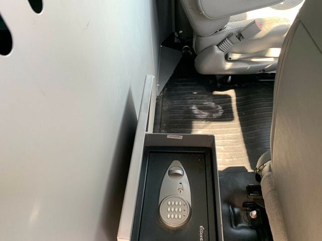 2020 Chevrolet Express Cargo Van RWD 2500 135" - 22995921 - 16