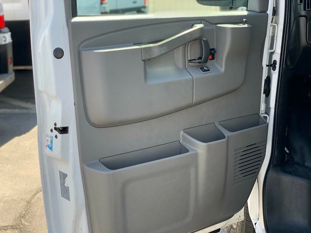 2020 Chevrolet Express Cargo Van RWD 2500 135" - 22995921 - 25