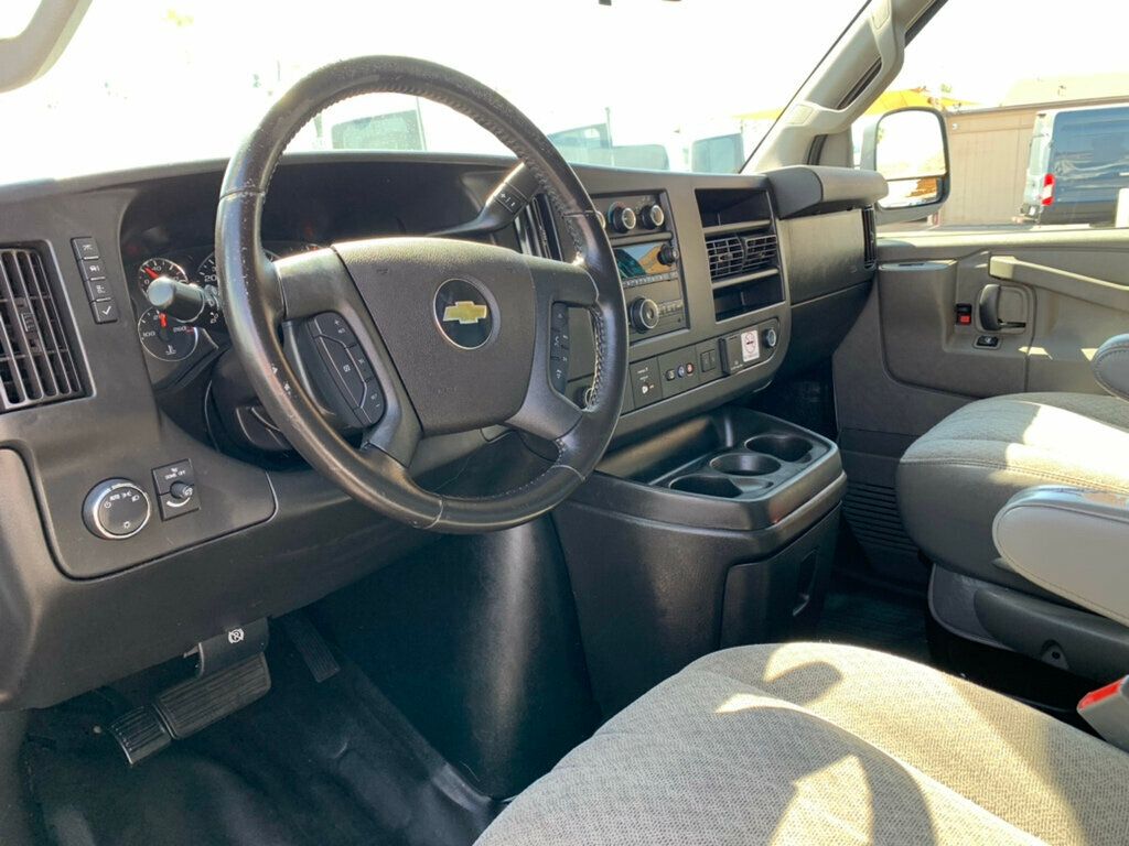 2020 Chevrolet Express Cargo Van RWD 2500 135" - 22995921 - 26