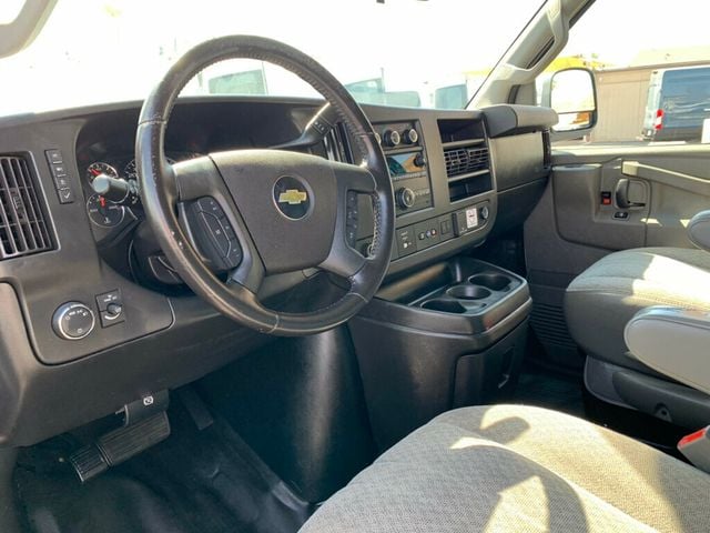2020 Chevrolet Express Cargo Van RWD 2500 135" - 22995921 - 26