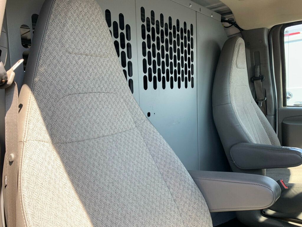 2020 Chevrolet Express Cargo Van RWD 2500 135" - 22995921 - 34